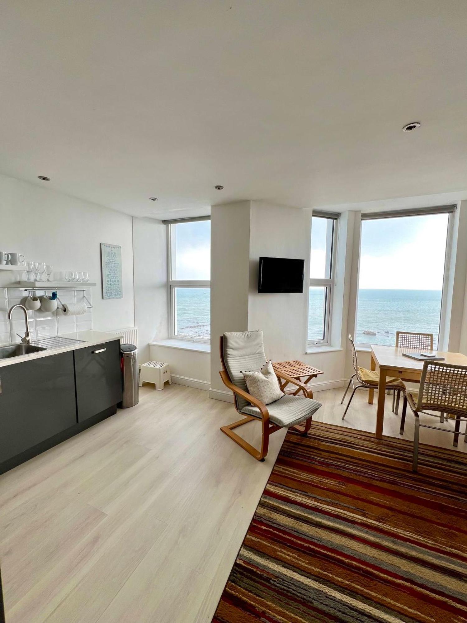 Marine Terrace Apartments 克里基厄斯 外观 照片